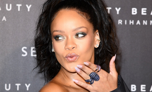 Fenty Beauty by Rihanna グロスボム（ローズヌード） | ナチュラ